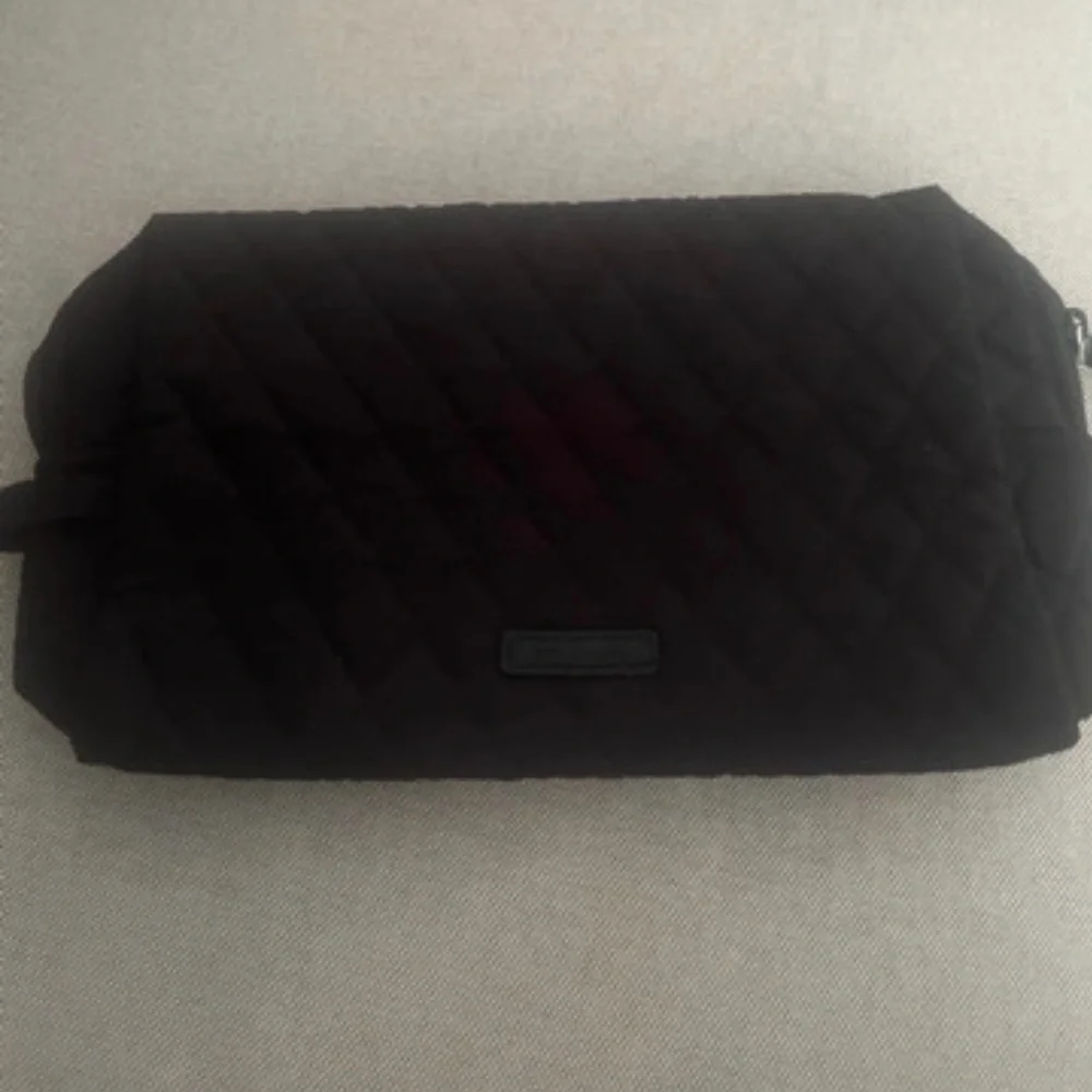 Vera Bradley Quilted Black Zipper Pouch(make up).